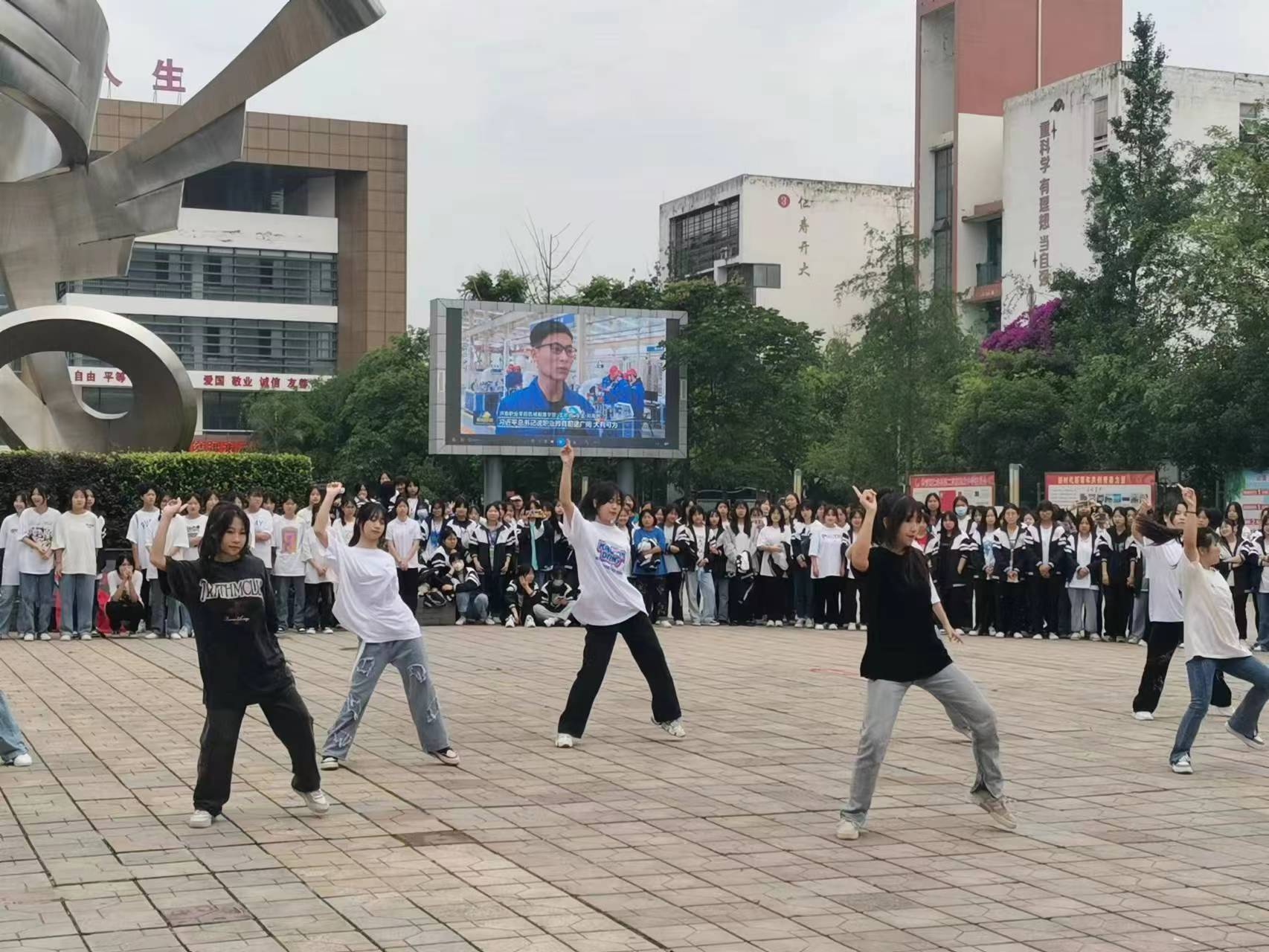 微信图片_2022052012195811.jpg