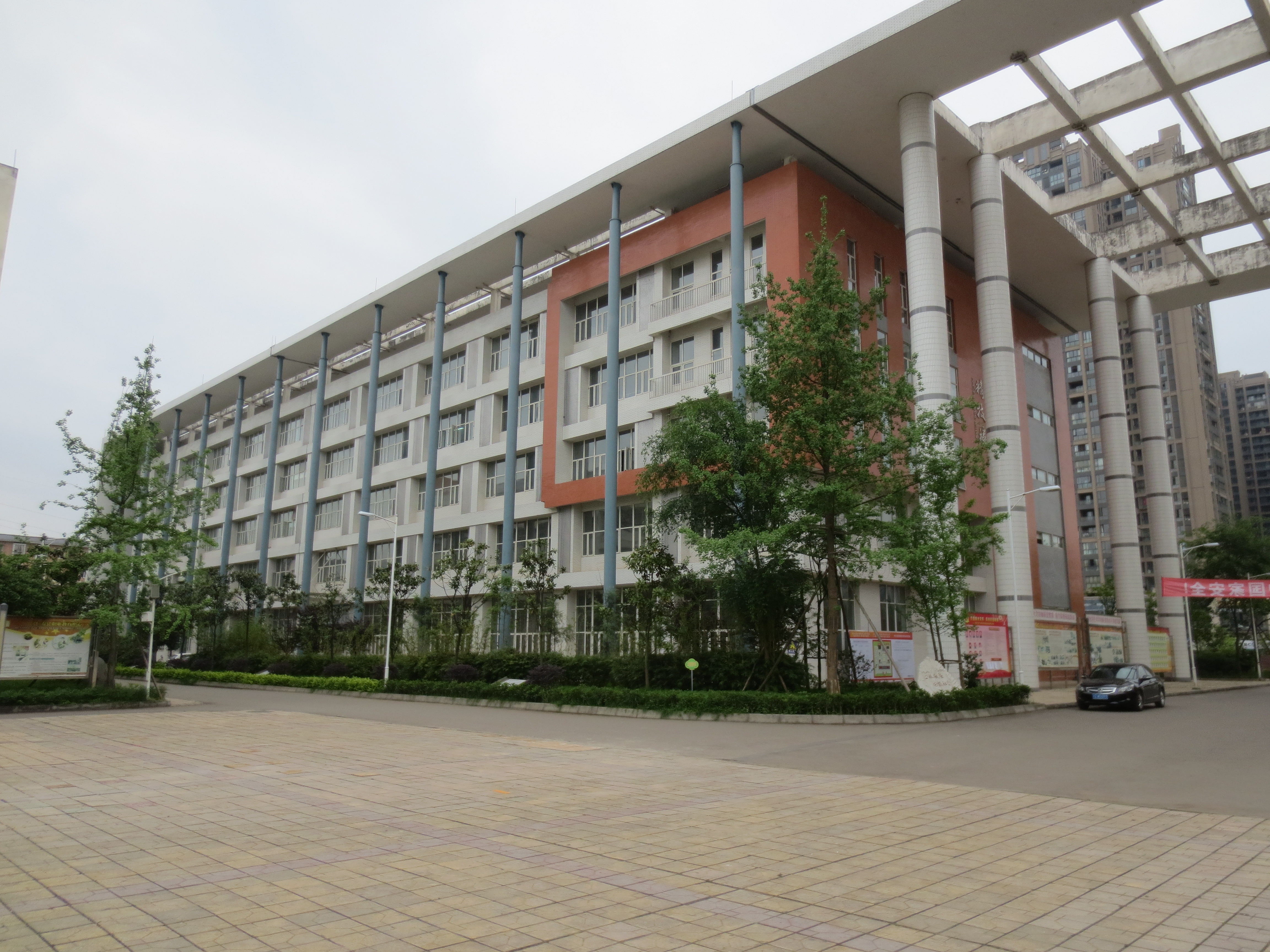 8（多功能楼）.JPG